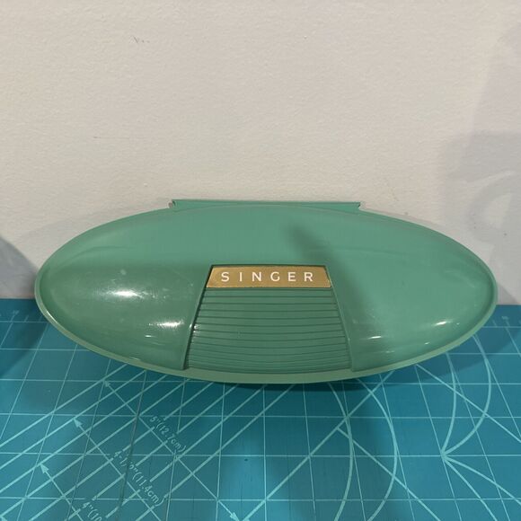 Vintage SINGER Buttonholer - Picture 6 of 6